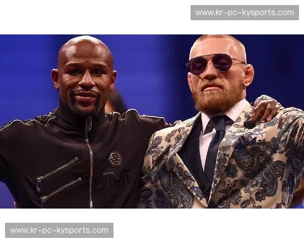 嘴炮vs梅威瑟：当最狂的拳头撞上最硬的盾牌，谁才是真正的“格斗之王”？